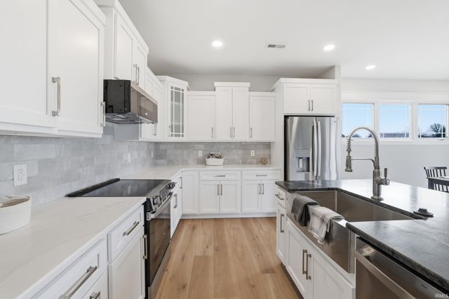 7603 W Julia Drive, Ellettsville, IN 47429