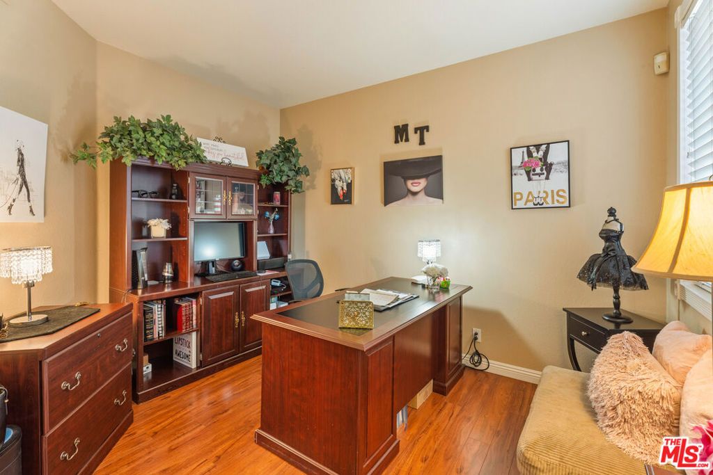 Image 20 of property listing at 14834 Shetland Lane, Fontana, CA 92336