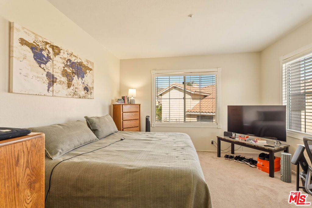 Image 34 of property listing at 14834 Shetland Lane, Fontana, CA 92336