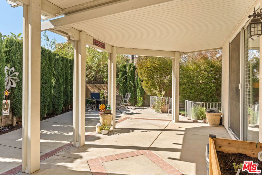 Image 37 of property listing at 14834 Shetland Lane, Fontana, CA 92336