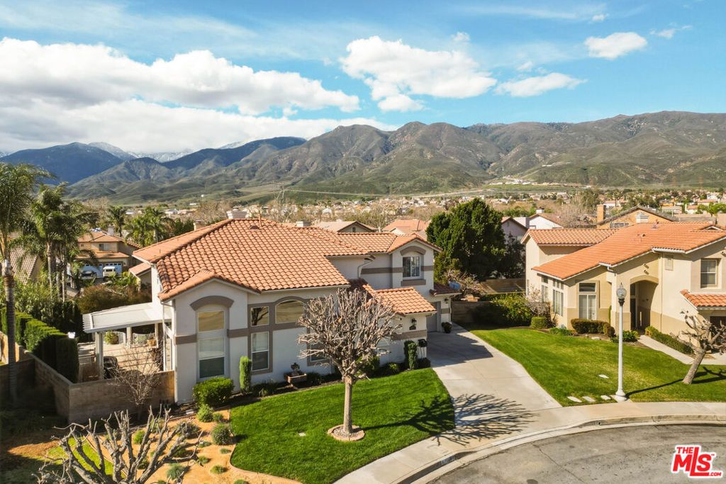 Image 40 of property listing at 14834 Shetland Lane, Fontana, CA 92336