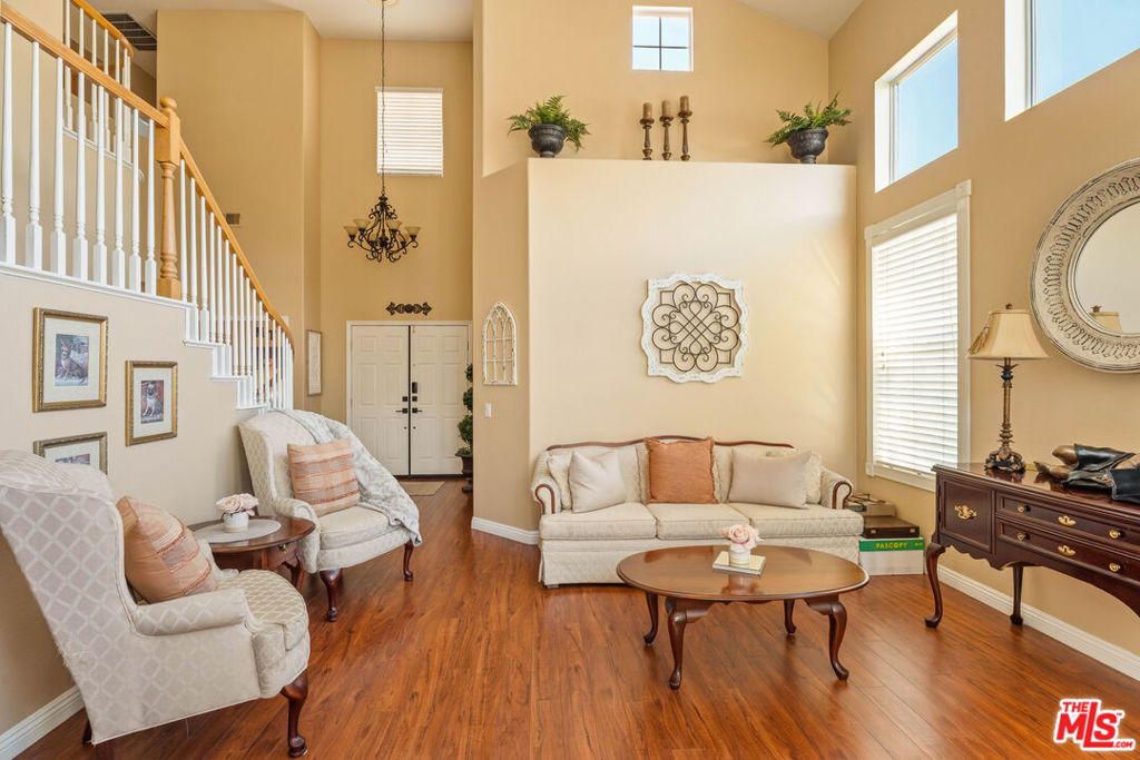 Image 9 of property listing at 14834 Shetland Lane, Fontana, CA 92336