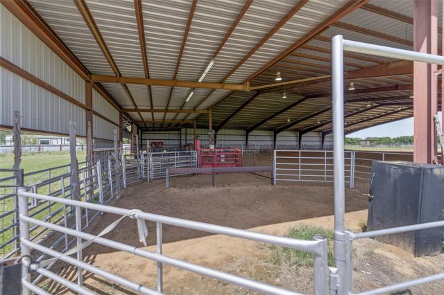 911 Mcvoid Road, Springtown, TX 76082