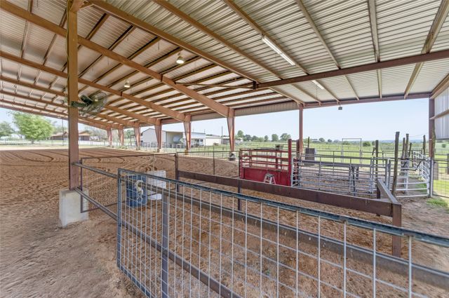 911 Mcvoid Road, Springtown, TX 76082