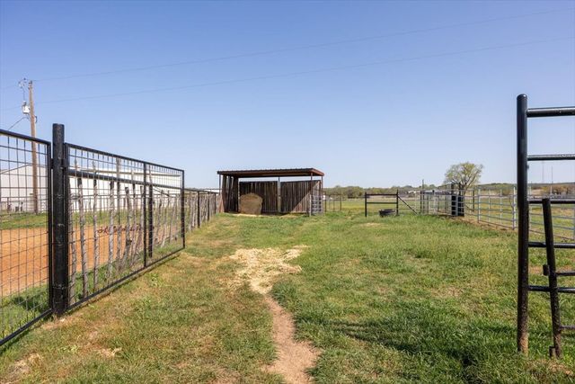 911 Mcvoid Road, Springtown, TX 76082