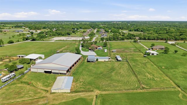 911 Mcvoid Road, Springtown, TX 76082