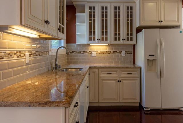 1501 Vancouver Avenue, Burlingame, CA 94010