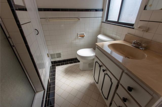 1501 Vancouver Avenue, Burlingame, CA 94010