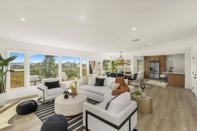 874 Hacienda Drive, El Cajon, CA 92020