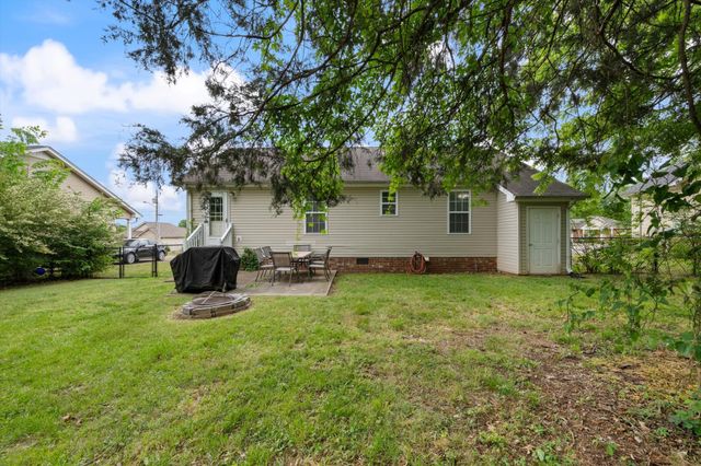 1362 Piercy Ct, Lebanon, TN 37087