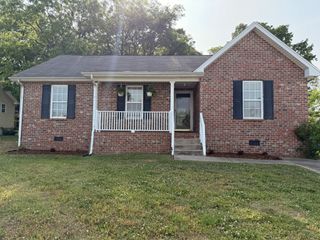 1362 Piercy Ct, Lebanon, TN 37087