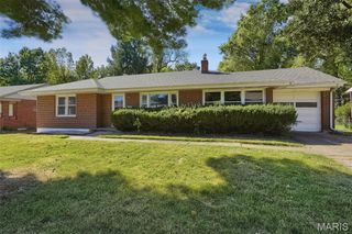67 S Floridale Drive, St Louis, MO 63135