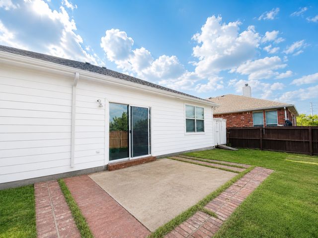 705 Lone Pine Drive, Little Elm, TX 75068