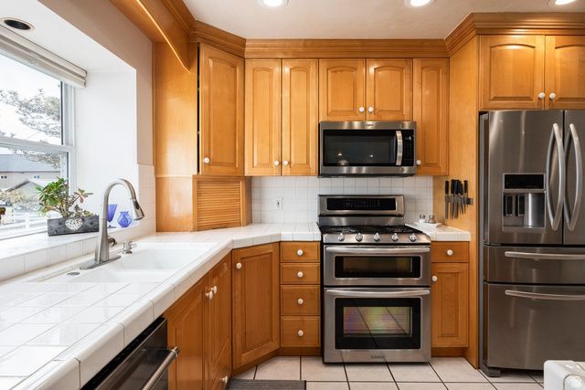 13933 S WHITE TAIL CV, Bluffdale, UT 84065