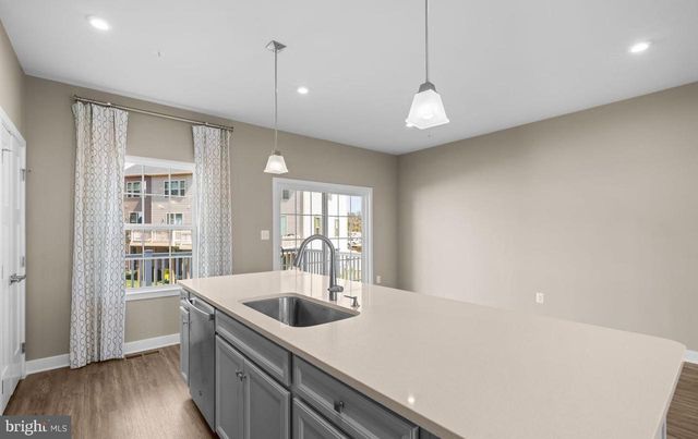 100 BETHLEHEM PL, Brooklyn, MD 21225