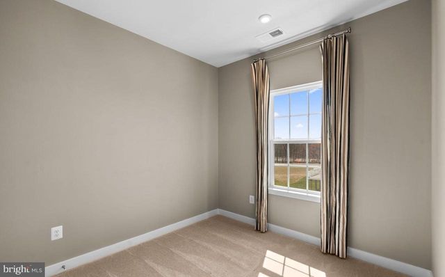 100 BETHLEHEM PL, Brooklyn, MD 21225