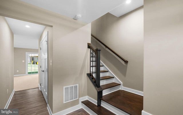 100 BETHLEHEM PL, Brooklyn, MD 21225