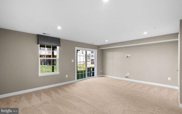 100 BETHLEHEM PL, Brooklyn, MD 21225