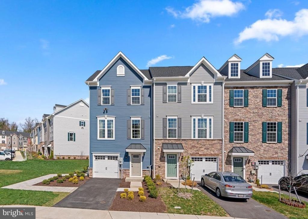 100 BETHLEHEM PL, Brooklyn, MD 21225