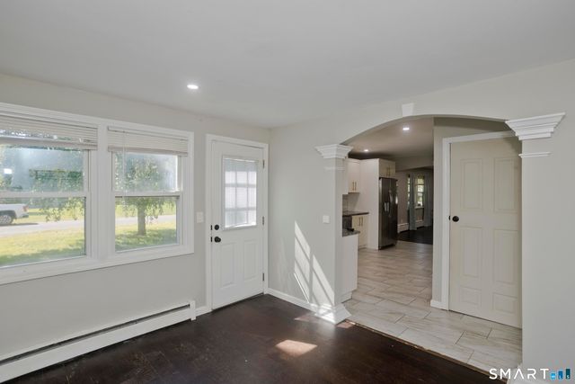 10 Wesley Road, East Windsor, CT 06016