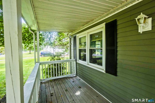 10 Wesley Road, East Windsor, CT 06016