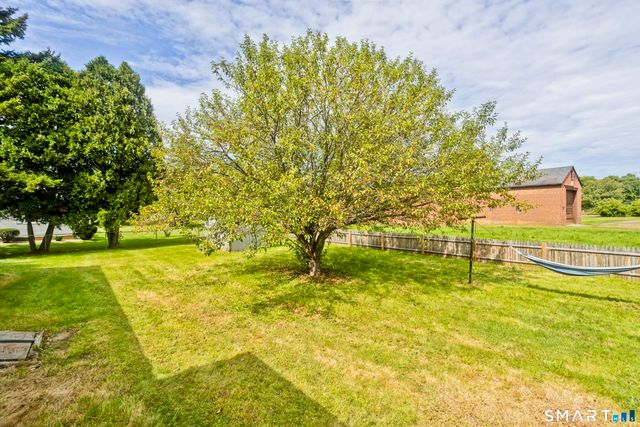 10 Wesley Road, East Windsor, CT 06016
