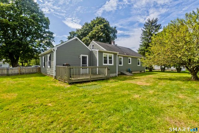 10 Wesley Road, East Windsor, CT 06016