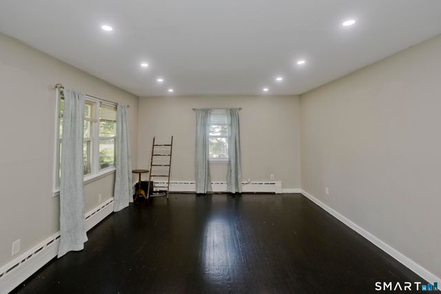 10 Wesley Road, East Windsor, CT 06016