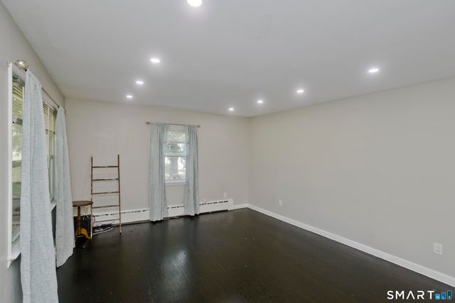 10 Wesley Road, East Windsor, CT 06016
