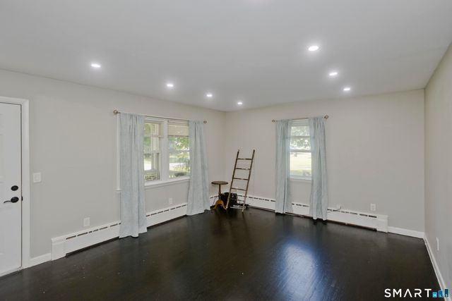 10 Wesley Road, East Windsor, CT 06016