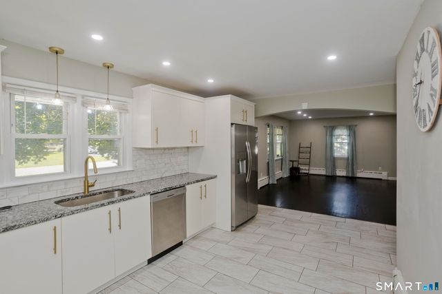 10 Wesley Road, East Windsor, CT 06016