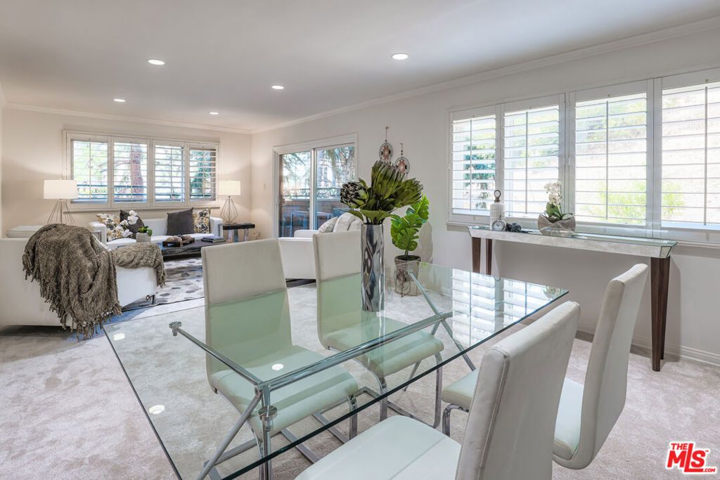 Image 5 of property listing at 6700 Hillpark Drive 204, Los Angeles, CA 90068