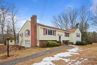 241 East Road, Hampstead, NH 03841