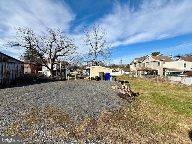 662 SPRUCE ST, Pottstown, PA 19464