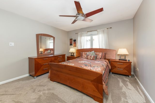2308 Hillsboro Lane, Naperville, IL 60564