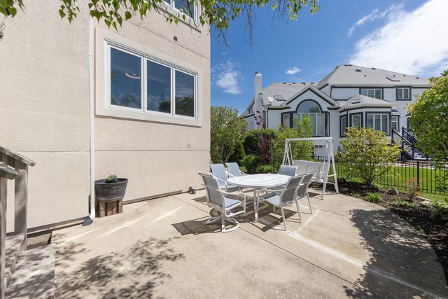 2308 Hillsboro Lane, Naperville, IL 60564