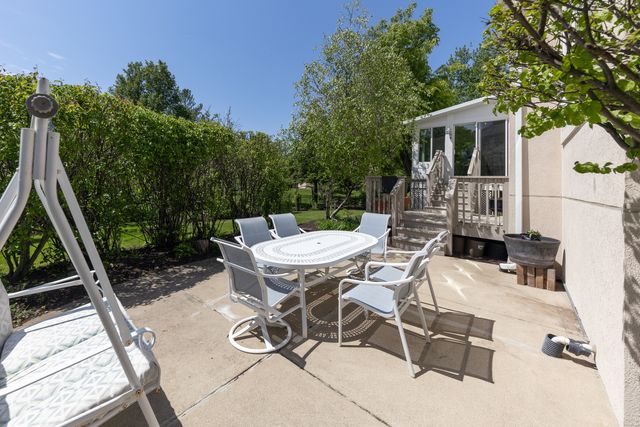 2308 Hillsboro Lane, Naperville, IL 60564