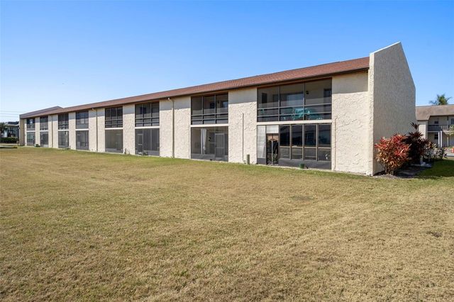 5154 TURQUOISE LANE 106, New Port Richey, FL 34652