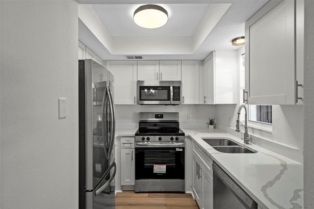 5154 TURQUOISE LANE 106, New Port Richey, FL 34652