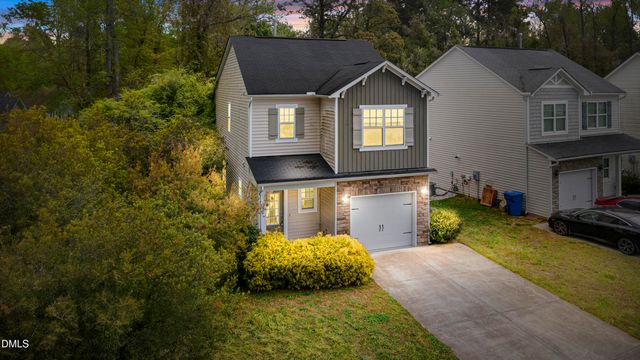 505 Hunters Ridge Drive, Fuquay Varina, NC 27526