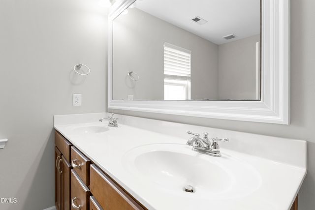 505 Hunters Ridge Drive, Fuquay Varina, NC 27526