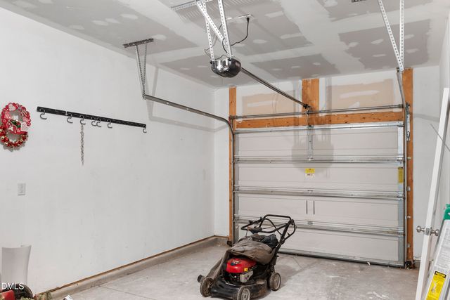 505 Hunters Ridge Drive, Fuquay Varina, NC 27526