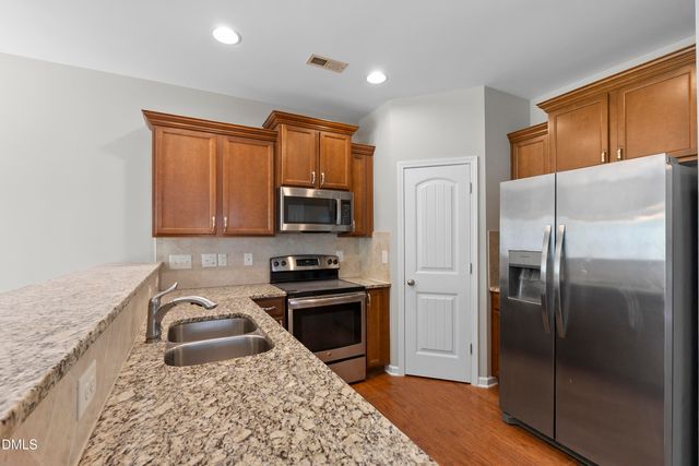 505 Hunters Ridge Drive, Fuquay Varina, NC 27526