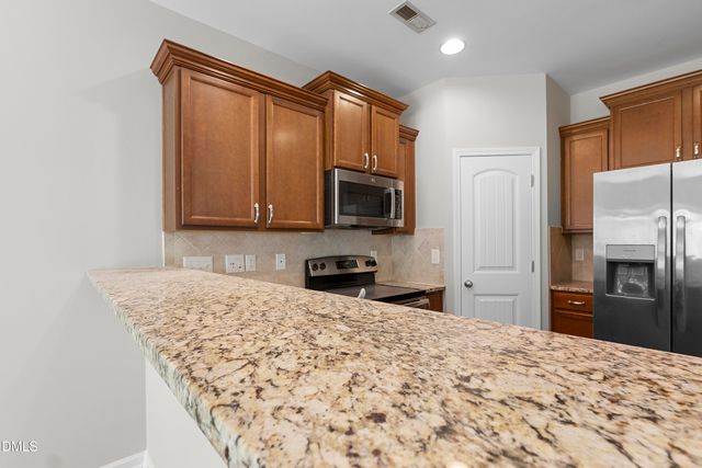 505 Hunters Ridge Drive, Fuquay Varina, NC 27526