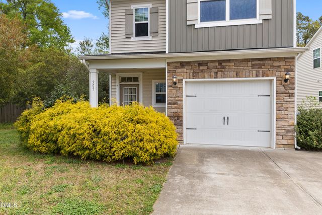 505 Hunters Ridge Drive, Fuquay Varina, NC 27526