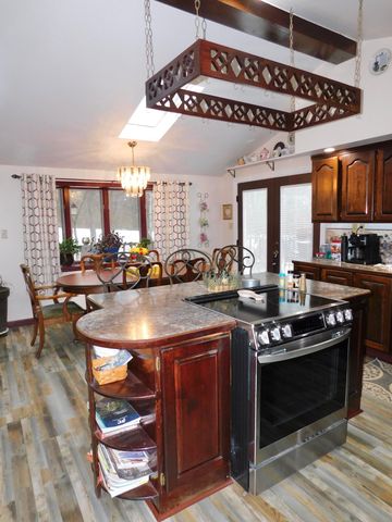 2035 Doe Creek Road, Irvine, KY 40336