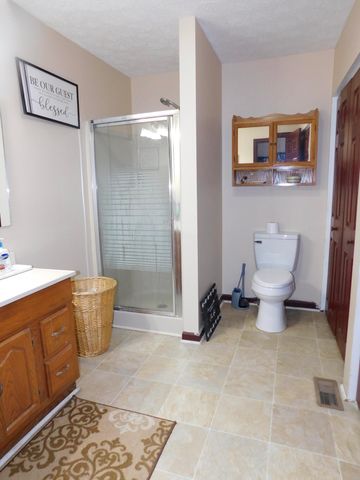 2035 Doe Creek Road, Irvine, KY 40336