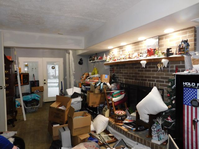 2035 Doe Creek Road, Irvine, KY 40336