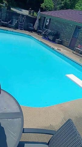 2035 Doe Creek Road, Irvine, KY 40336