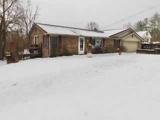 2035 Doe Creek Road, Irvine, KY 40336